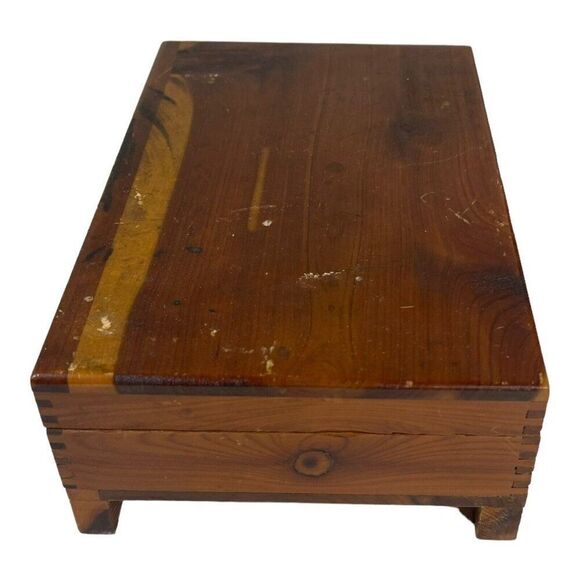 Cedar Trinket Box Photo Keepsake Vintage Wood Handmade Jewelry Dresser 7.75x5 - Picture 2 of 9